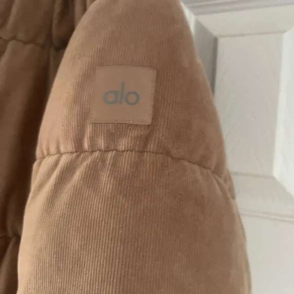 ALO Yoga Taupe Corduroy Puffer Jacket - Picture 6 of 8